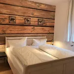 Nyaraló Platell Ferienhausverwaltung